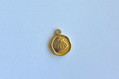 Sadie Shell Charm